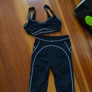 ALO Yoga Black Leggings with White Accents